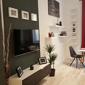 Home, Far Away From 2 Apartman