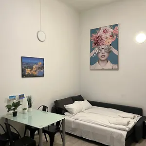Elizabeth Apartman