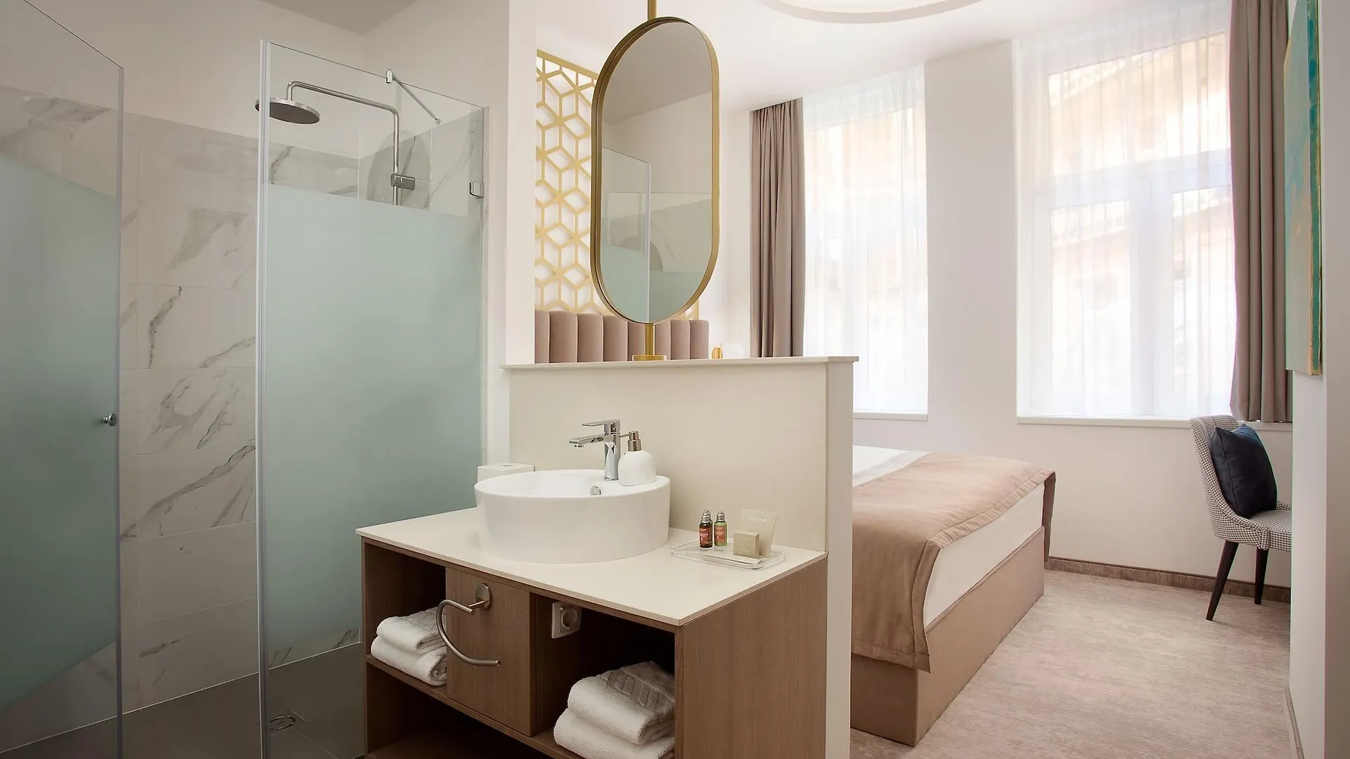 Mera Hotel Budapest 4*,